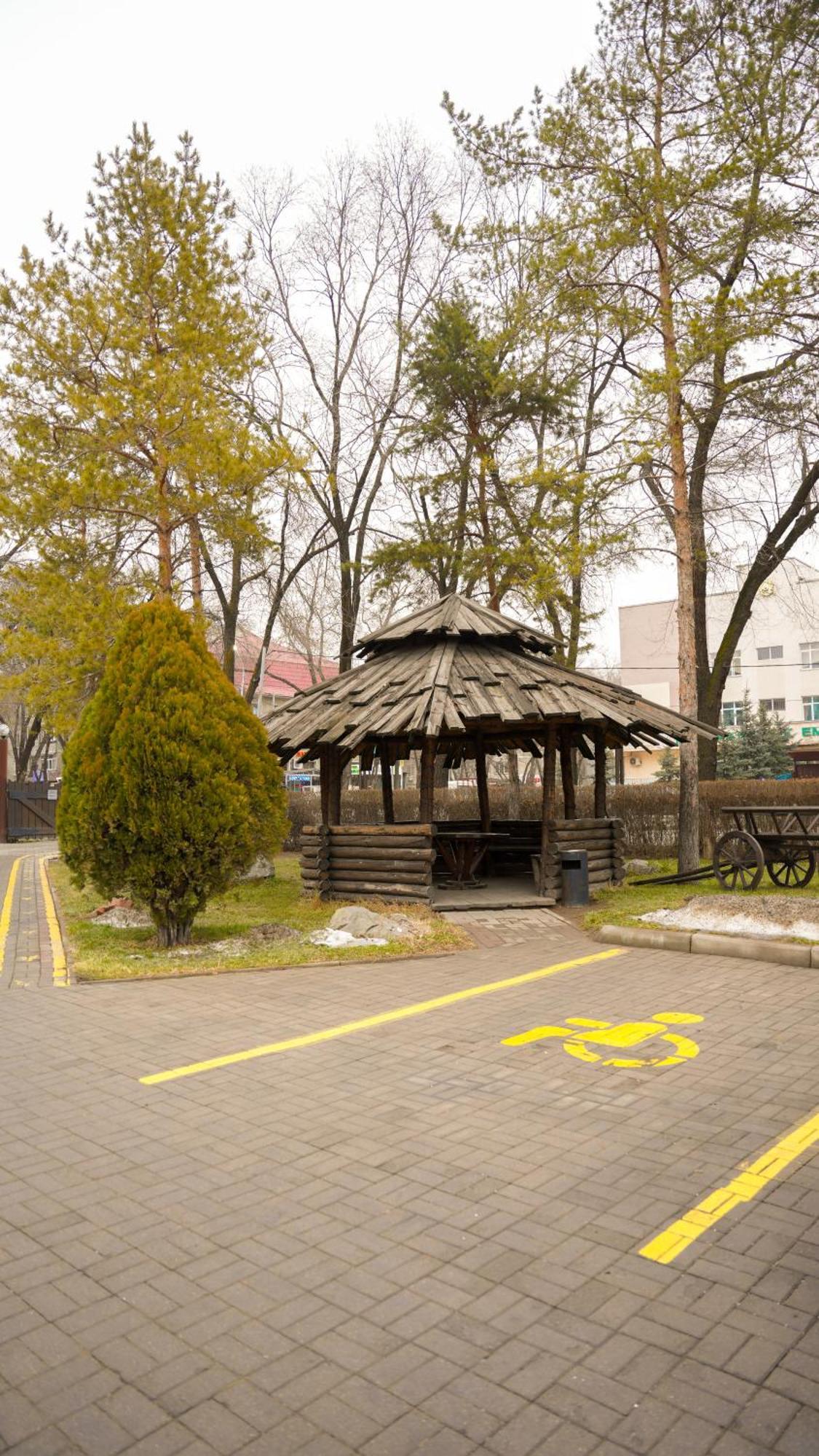 Saraishyq Hotel Almaty Exterior foto