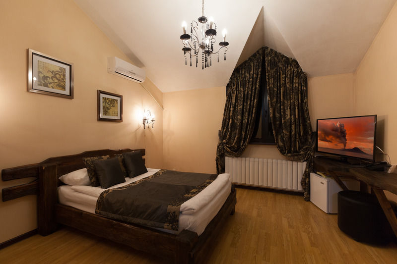 Saraishyq Hotel Almaty Exterior foto